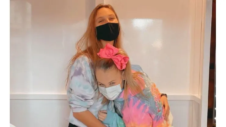 La bailarina presentó a su novia a través de Instagram.