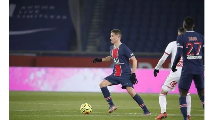 Ander Herrera evita añadir polémica al tema de Lionel Messi al PSG.