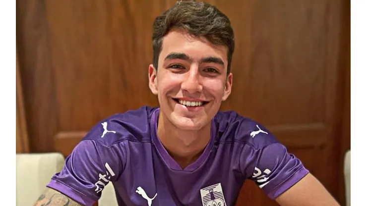 Diego Abreu es delantero al igual que su padre y brilló en las inferiores de Defensor Sporting.
