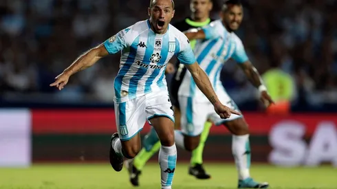 Marcelo Díaz y su histórico gol contra Independiente.