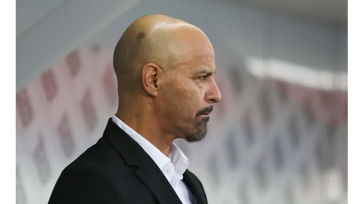 Marco Antonio Figueroa dice que él también está capacitado para dirigir a la Roja