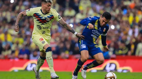 Nicolás Castillo tiene más de un año sin poder jugar.