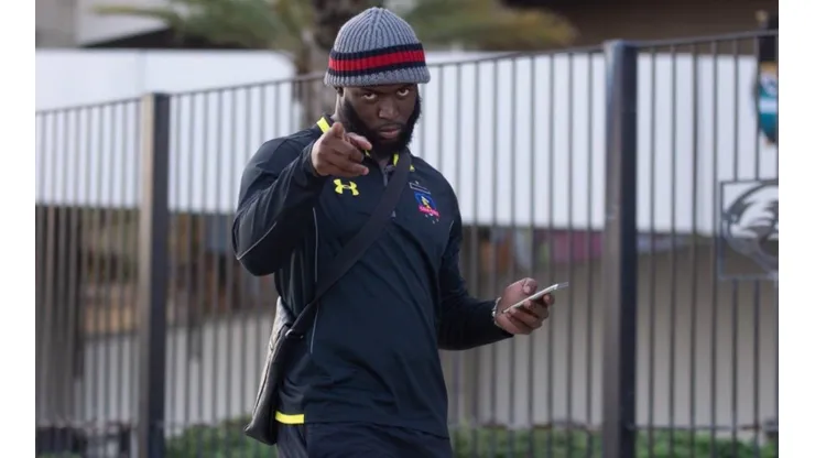 Leonard Fournette lució la indumentaria de Colo Colo hace dos años y anoche fue el héroe del Super Bowl de la NFL
