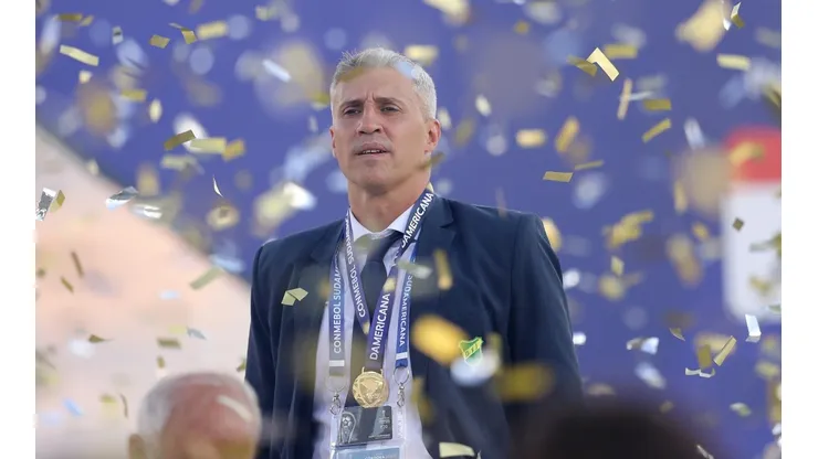Hernán Crespo se coronó campeón de Copa Sudamericana.