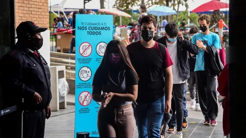 Comunas en Fase 1 y 2 deben solicitar permisos para movilizarse.