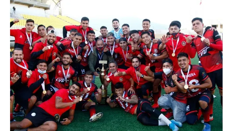 Deportes Limache derrotó a Rodelindo Román y es campeón en Tercera A.