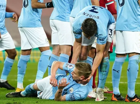 Ruben Dias agarra del cuello a Zinchenko y lo arrastra bajo la barrera