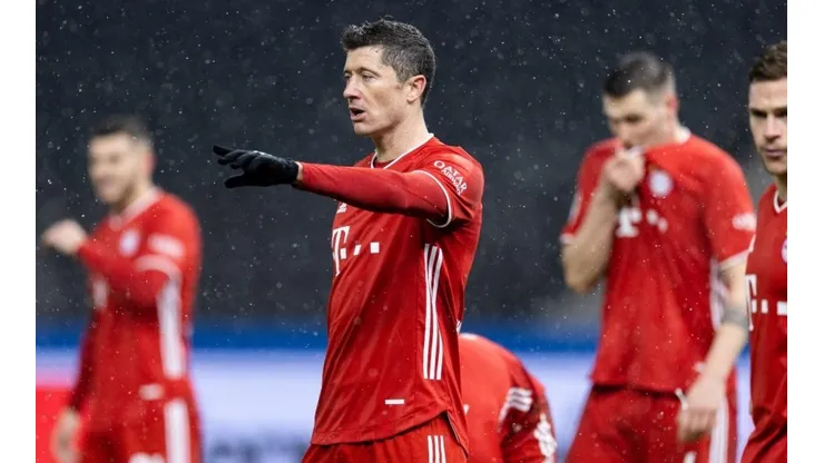 Luego de vencer al Hertha Berlin bajo la nieve, el Múnich quedó varado en el aeropuerto.