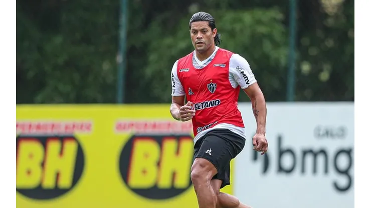 Hulk ya entrena para Sampaoli