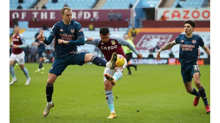 Aston Villa venció a Arsenal de local