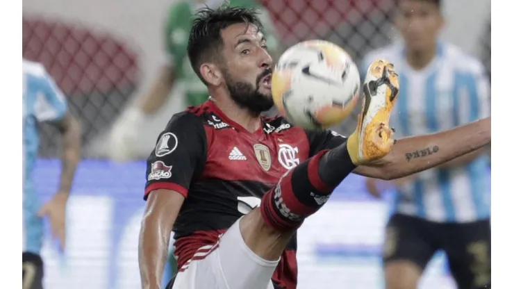Mauricio Isla, con plena confianza del Flamengo: No llega Rafinha.