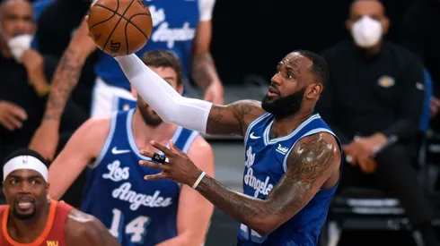 LeBron James no se cansa de hacer historia en la NBA