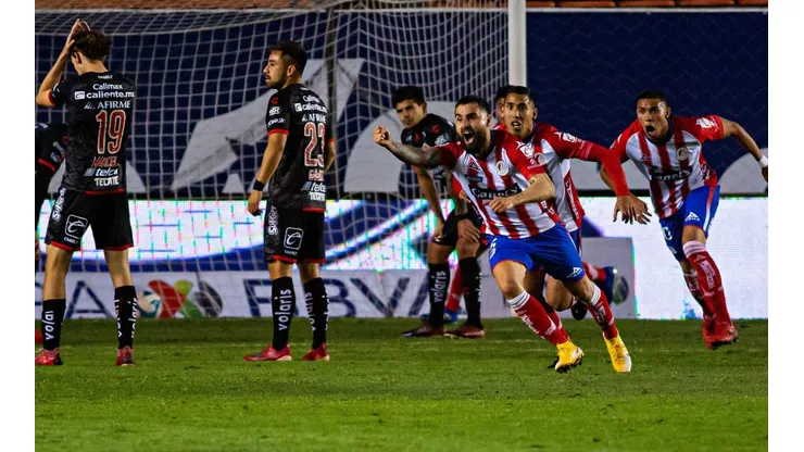 Golazo de Gallegos en el San Luis-Tijuana.