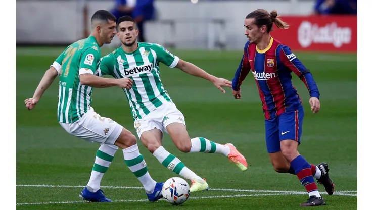 Los dos equipos llegan con rachas positivas, el equipo del Ingeniero no puede pensar en el Barça todavía ya que juegan hoy con el Athletic Club.