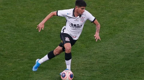 Araos empieza a ganar protagonismo en Corinthians