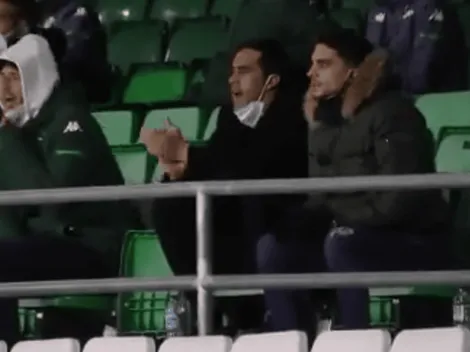Video: Bravo alienta en la cancha al Betis pese a estar lesionado