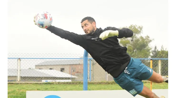 Arias y Mena son titulares con Pizzi