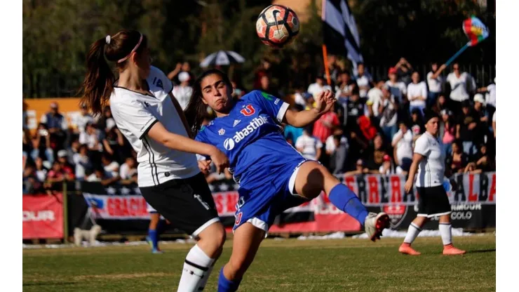 Las ramas femeninas de Colo Colo y Universidad de Chile se enfrentan en el Santa Laura en busca de un cupo a la Copa.