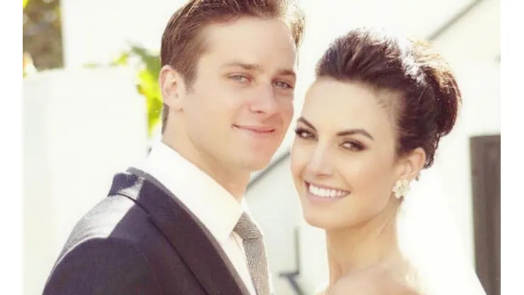 Elizabeth Chambers compartió esta foto para marcar los 10 años desde su matrimonio con Armie Hammer, en mayo de 2020.