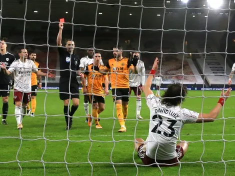 Un desastre: Arsenal pierde con David Luiz y Leno expulsados