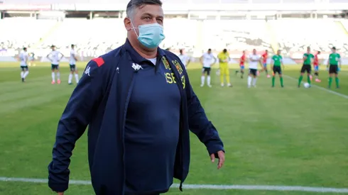 Según informó Marcelo Muñoz, Ronald Fuentes es opción en la Roja. Eso sí, la prioridad la sigue teniendo Matías Almeyda y Hernán Crespo es el plan B.