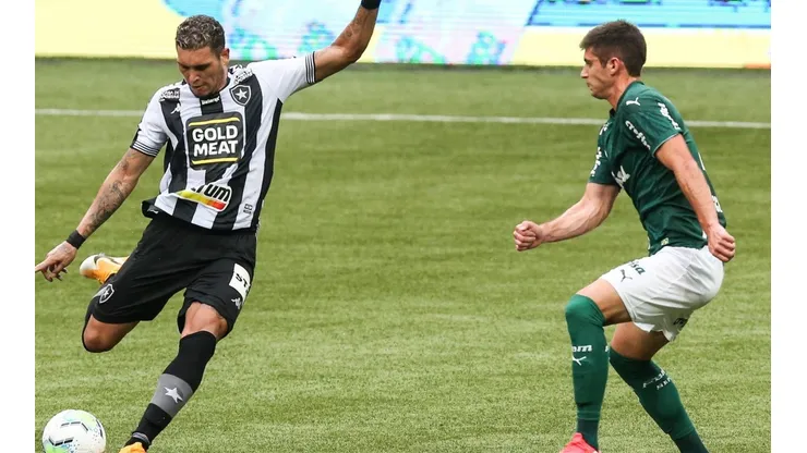 Kuscevic suma minutos en empate de Palmeiras