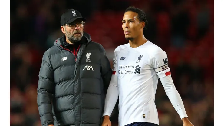 Van Dijk se rompió los ligamentos en octubre