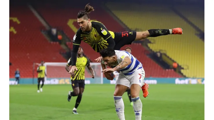 Francisco Sierralta enfrentando al Queens Park Rangers