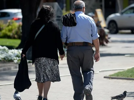 Conoce si puedes acceder al Bono Bodas de Oro