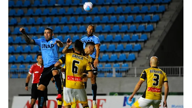 Iquique y Coquimbo empataron y Colo Colo saca cuentas alegres.
