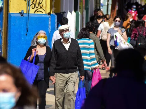 Vacuna Covid-19 | ¿Adultos mayores pueden ir acompañados a vacunarse?