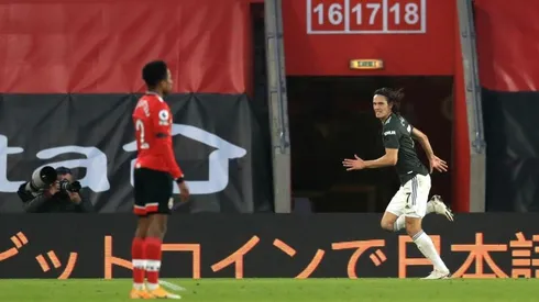 Edinson Cavani fue la figura del duelo entre ambos en la primera rueda: anotó un doblete viniendo desde la banca.