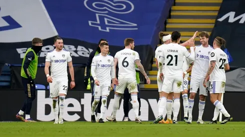 Leeds United tiene un duro encuentro frente al Leicester City.