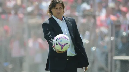 El argentino sigue siendo el principal nombre para asumir la Roja.