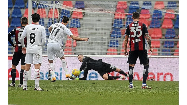 Zlatan Ibrahimovic falló un penal en el triunfo del Milan contra Bologna.