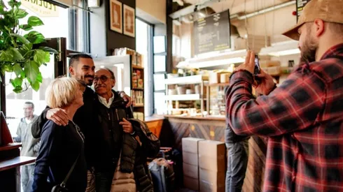 Ilkay Gundogan quiere ayudar a los comerciantes locales