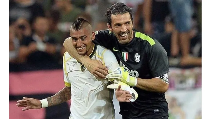 Vidal y Buffon comparten una gran amistad.