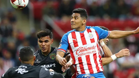 El chileno Pavez buscará ganarse la titularidad en México. Ya debutó frente a Tijuana desde la banca.