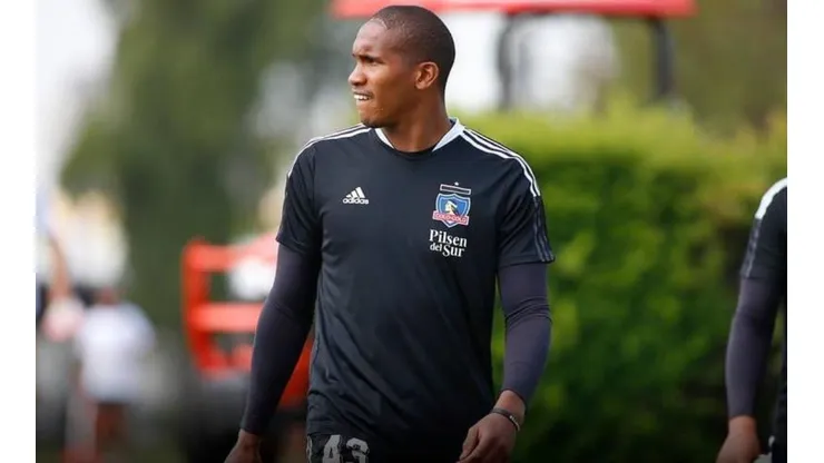 Carabalí se ilusiona con mantenerse en Colo Colo