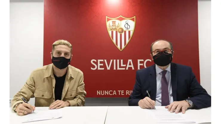 Sevilla hizo oficial la llegada de Alejandro 'Papu' Gómez.