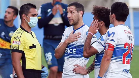 Universidad Católica manifestó su molestia con los arbitrajes en los últimos partidos del Campeonato Nacional