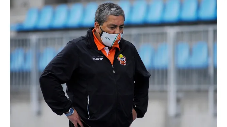 Gustavo Huerta mostró su molestia con el arbitraje