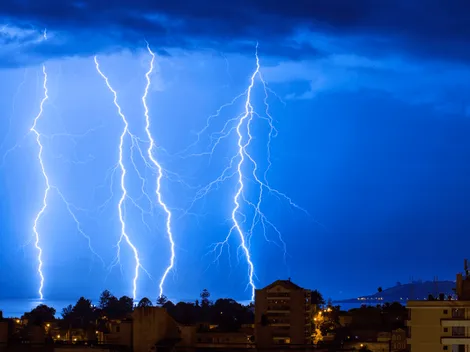Alertan llegada de lluvias y tormentas eléctricas a Chile