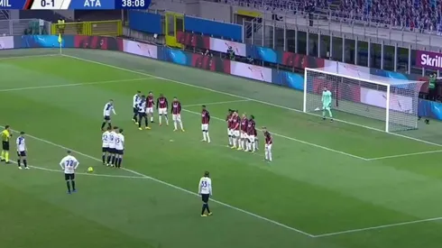 El Atalanta formando una innovadora barrera ofensiva