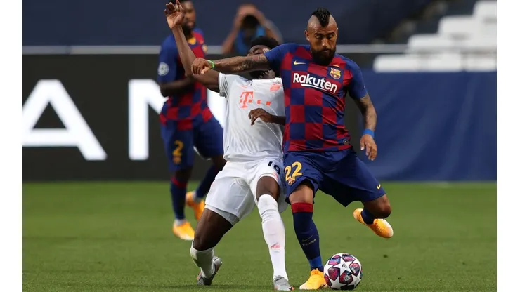 Barcelona aún debe dinero por el fichaje de Arturo Vidal al Bayern Munich.
