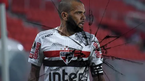 Hinchas de Sao Paulo en guerra contra Dani Alves y el DT.