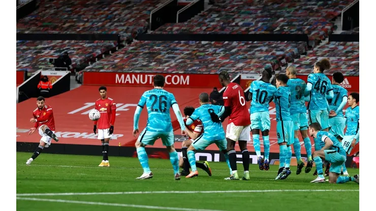 Golazo de tiro libre de Bruno Fernandes en el Manchester United-Liverpool.