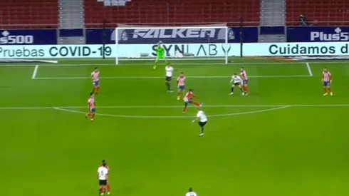 Racic puso en ventaja al Valencia con un golazo ante Atlético de Madrid