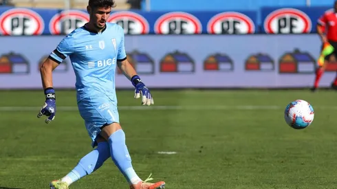 Matías Dituro es el titular en el arco de la Universidad Católica.