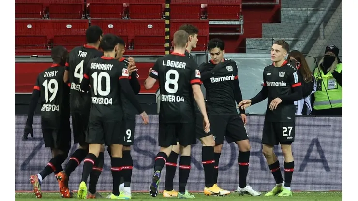 El equipo de Aránguiz viene de derrotar al Dortmund.